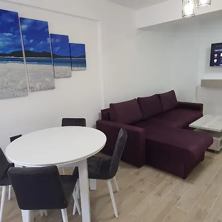 Infinity Luxury Apartment *